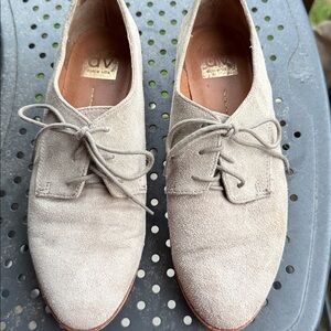 DV by Dolce Vita Gray Suede Lace-Up Shoes Size 8.5M